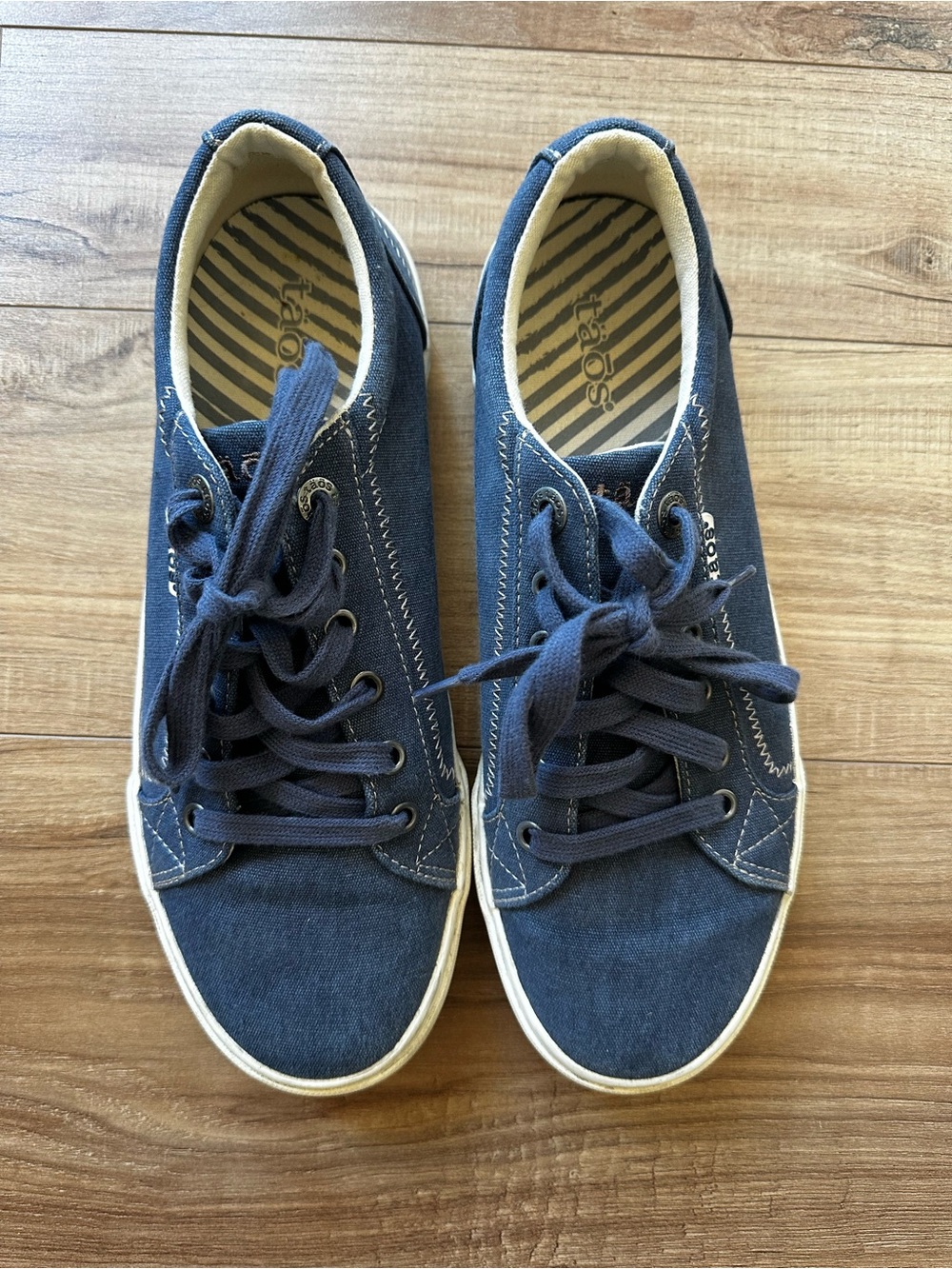Taos Plim Soul Canvas Sneakers in Denim Blue Size 9.5